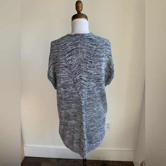 VINCE SHORT SLEEVE KNIT SWEATER V NECK TUNIC GRAY MEDIUM - Picture 5 of 9